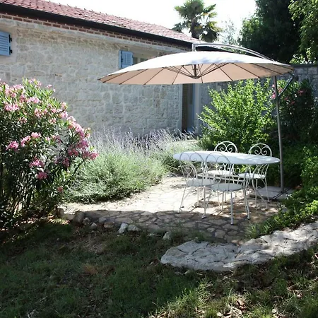 Nirvana Apartment Vrsar